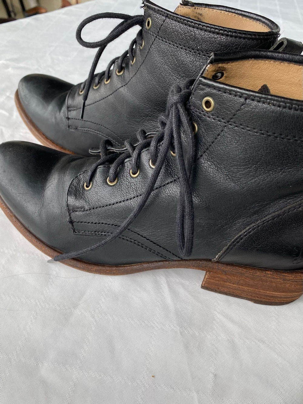 Frye Black Leather Lace Up Ankle Boots 9
